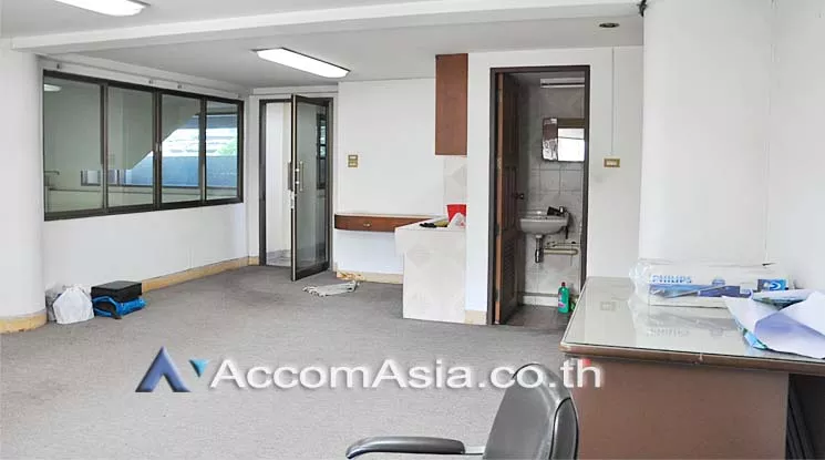 1  Office Space For Rent in Ratchadaphisek ,Bangkok MRT Sutthisan AA14496